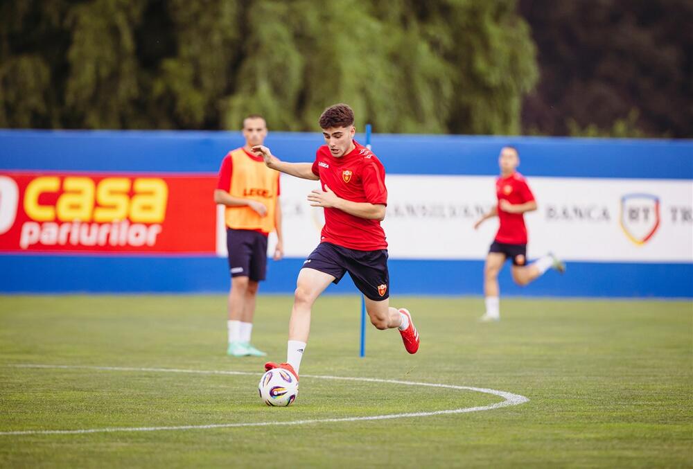 <p>Omladinska fudbalska reprezentacija Crne Gore će od petka učestvovati na Evropskom prvenstvu</p>