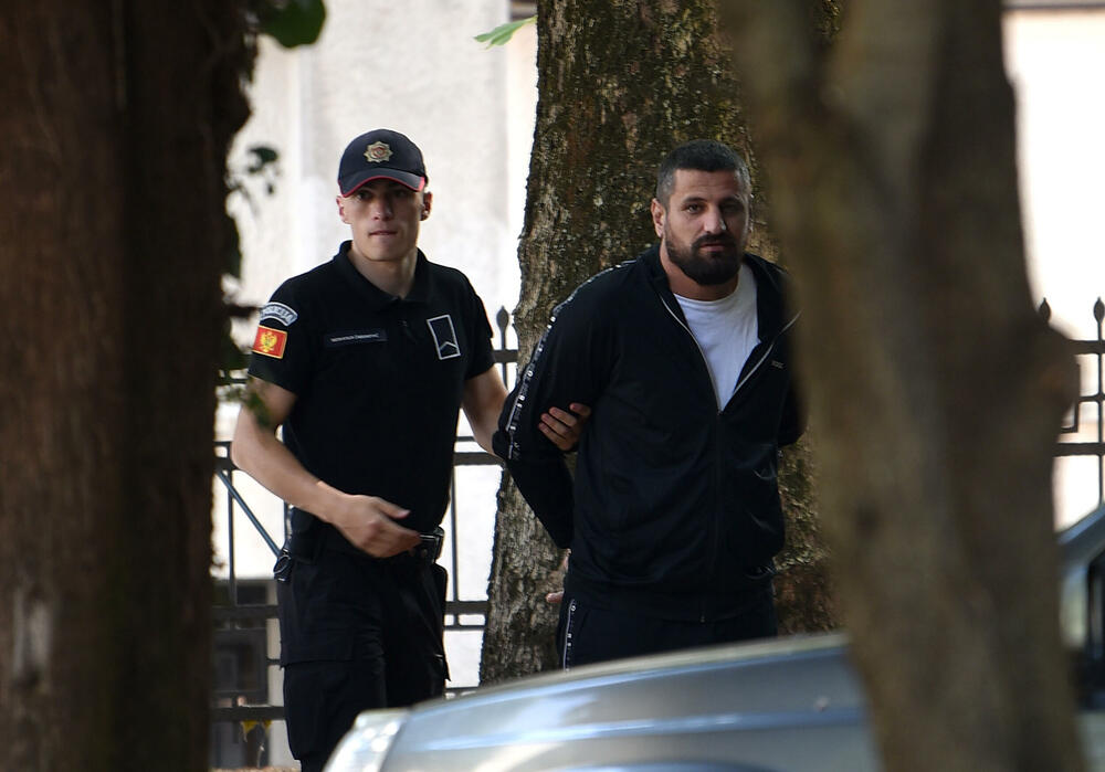 <p>SDT ih tereti da su oštetili državu za najmanje 18 miliona eura</p>