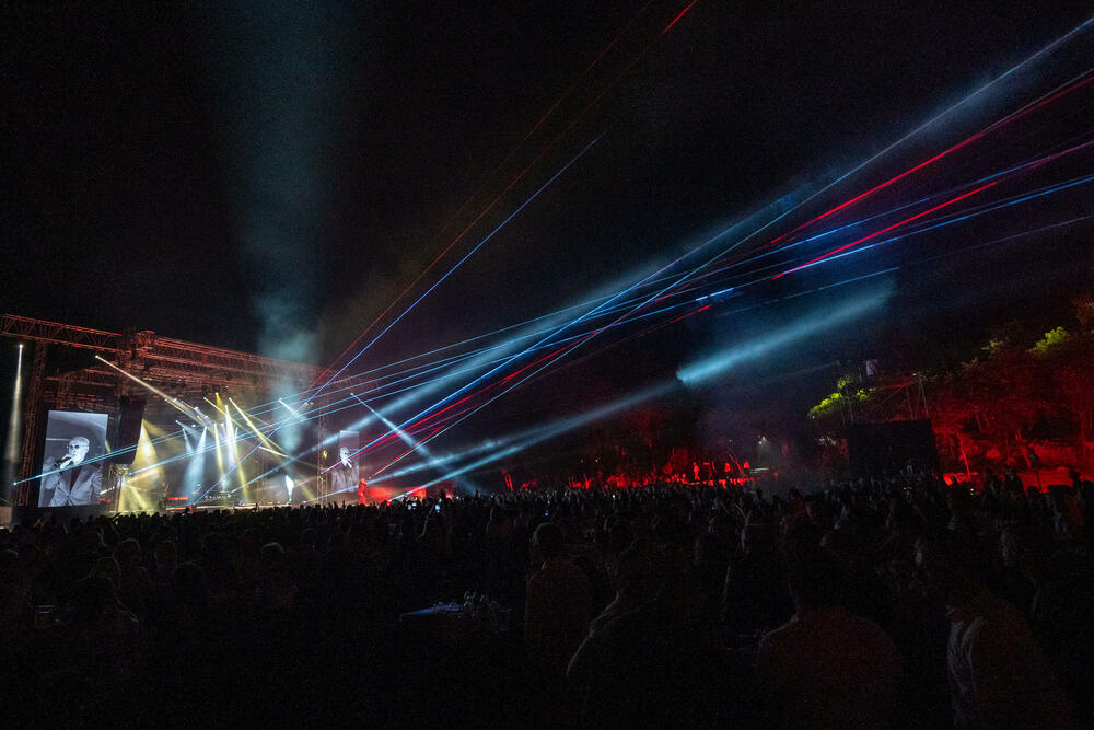 <p>Kompanija Voli je obilježila je trideset godina postojanja investicijom od dva miliona eura u svoje zaposlene: milion eura za jubilarne nagrade i još milion za privatno zdravstveno osiguranje.</p>