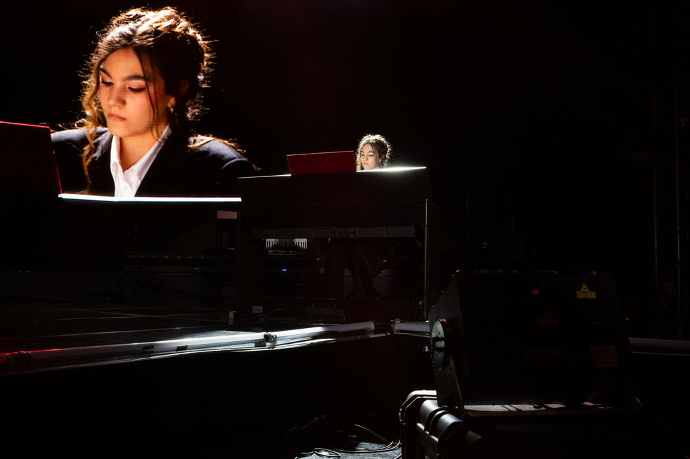 <p>Kompanija Voli je obilježila je trideset godina postojanja investicijom od dva miliona eura u svoje zaposlene: milion eura za jubilarne nagrade i još milion za privatno zdravstveno osiguranje.</p>