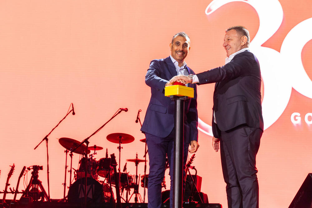 <p>Kompanija Voli je obilježila je trideset godina postojanja investicijom od dva miliona eura u svoje zaposlene: milion eura za jubilarne nagrade i još milion za privatno zdravstveno osiguranje.</p>