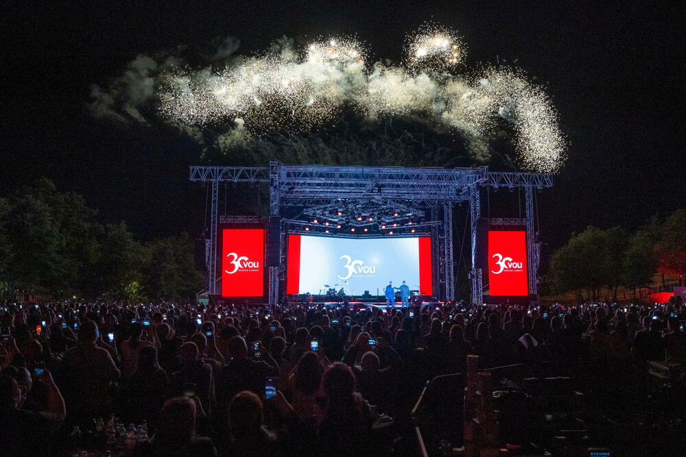 <p>Kompanija Voli je obilježila je trideset godina postojanja investicijom od dva miliona eura u svoje zaposlene: milion eura za jubilarne nagrade i još milion za privatno zdravstveno osiguranje.</p>