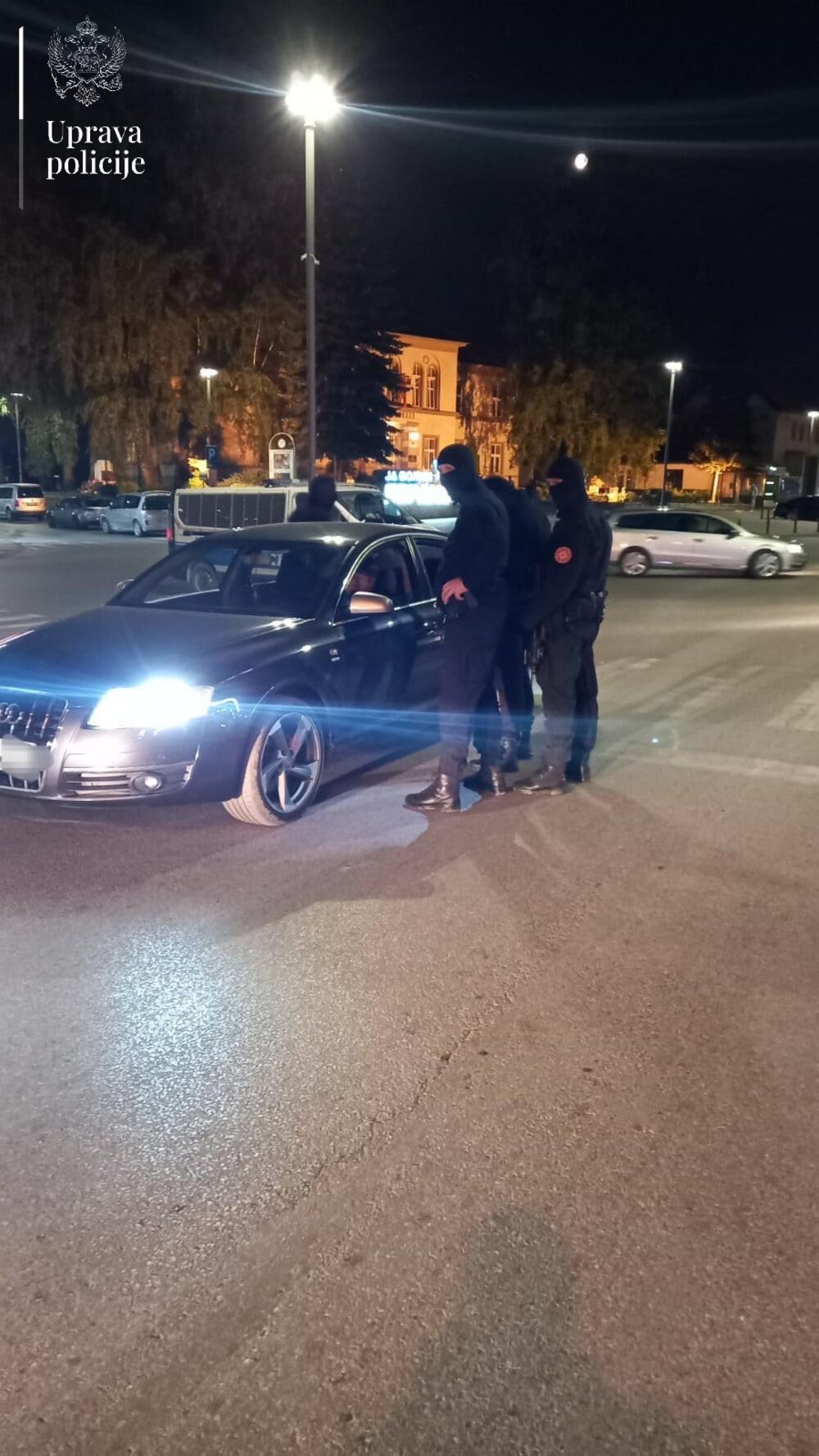 <p>Pronađene puške, municija, oduzeto devet vozila</p>