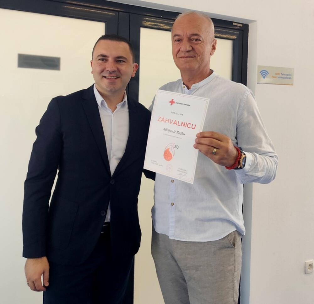 <p>" Nikšić je jedini grad koji prelazi četiri odsto dobrovoljnih davalaca u odnosu na broj stanovnika, što je evropski procenat", kazao je Ratko Čvorović, predsjednik Opštinskog odbora za dobrovoljno davalaštvo</p>