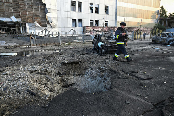 Rusija napada Zaporožje, Ukrajina ruske vojno-industrijske objekte
