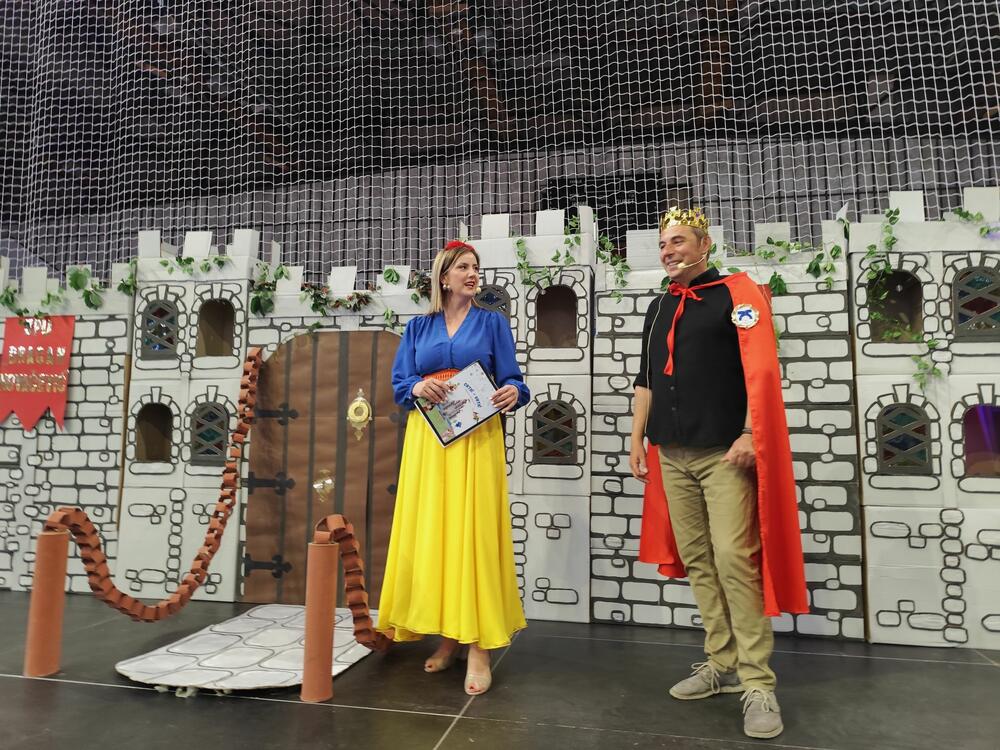 <p>Aplauzi i ovacije nijesu izostali, ali ni ponos zaposlenih u JPU “Dragan Kovačević” koji su pomenutom manifestacijom zaokružili obilježavanje 75 godina pomenute predškolske ustanove</p>