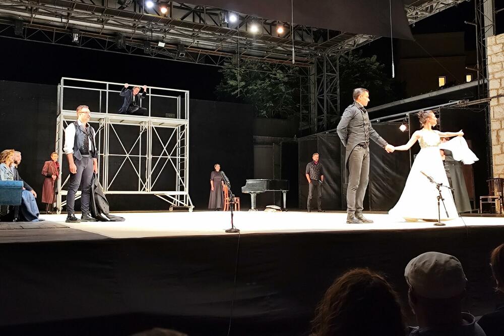 U Tivtu počelo 20.izdanje međunarodnog Festivala mediteranskog teatra, Foto: Siniša Luković