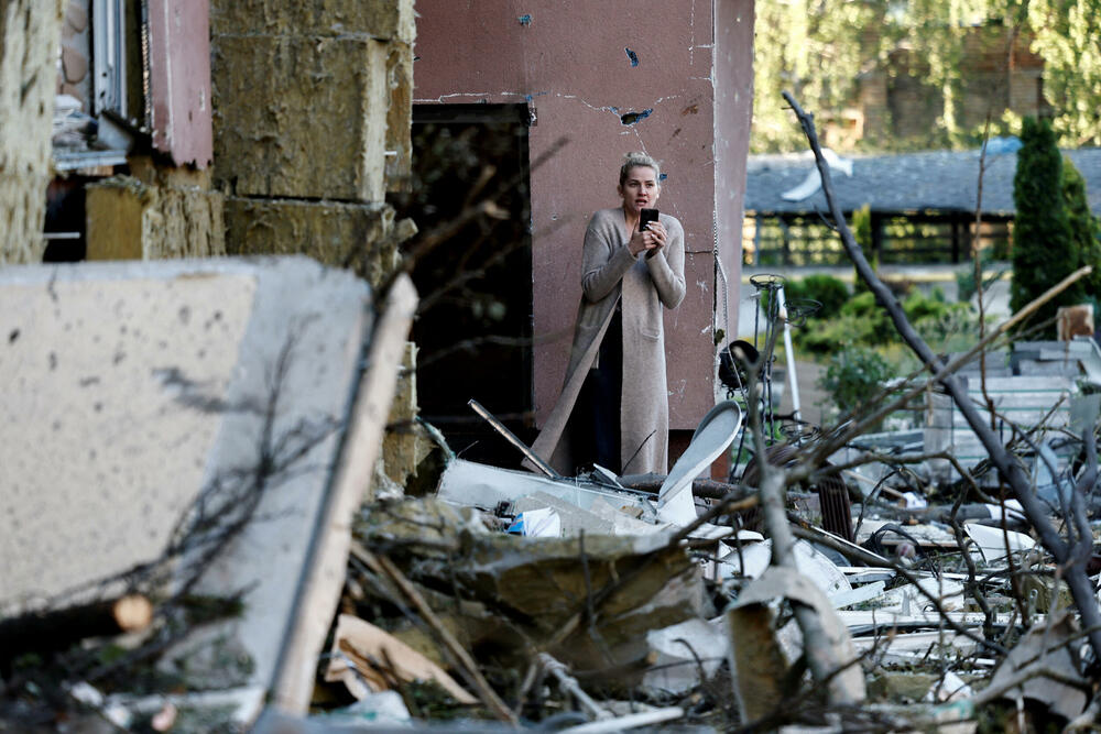 <p>"Ruski stil je nepromijenjen - udaraju tamo gdje može biti ljudi. Stambene zgrade, izlazi iz skloništa - to je ruski stil", rekao je Timur Tkačenko, šef kijevske vojne administracije, u aplikaciji za razmjenu poruka Telegram</p>