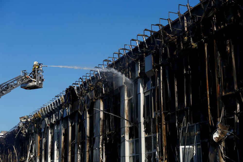 <p>"Ruski stil je nepromijenjen - udaraju tamo gdje može biti ljudi. Stambene zgrade, izlazi iz skloništa - to je ruski stil", rekao je Timur Tkačenko, šef kijevske vojne administracije, u aplikaciji za razmjenu poruka Telegram</p>