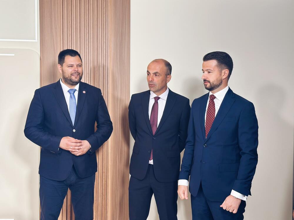 <p>Otvorene prostorije dopisništva Radio televizija Crne Gore (RTCG) u Nikšiću</p>