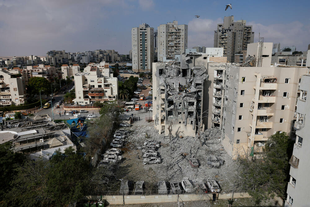 <p>Iranska državna medijska kuća SNN izvijestila je da je Iran ispalio "posljednju rundu raketa" prema Izraelu prije nego što je stupio na snagu prekid vatre, prenosi BBC</p>