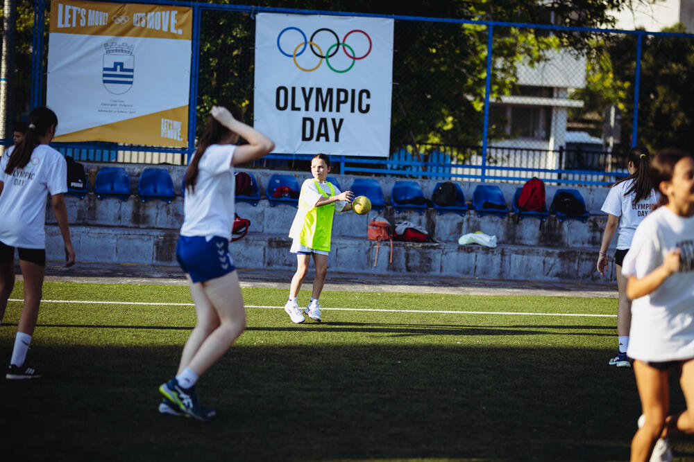 <p>"Olimpijski duh nije rezervisan samo za najveće arene i medalje. On živi ovdje među nama na terenima, igralištima i u školskim salama širom Crne Gore", poručio je predsjednik Crnogorskog olimpijskog komiteta, Dušan Simonović.</p>