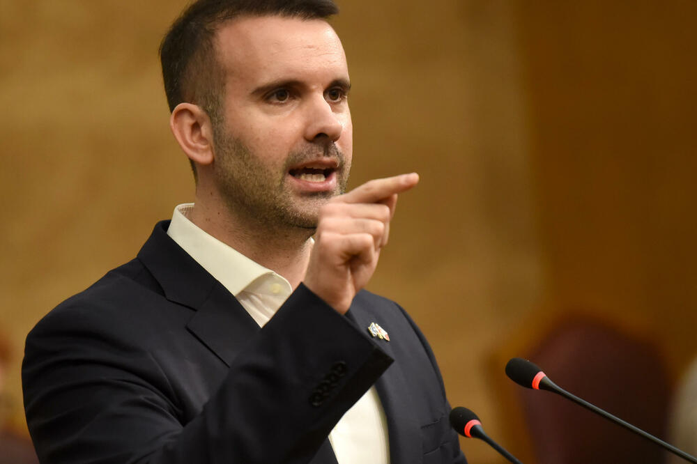 Spajić tri mjeseca ne dolazi u Skupštinu: detalj s posljednje sjednice premijerskog sata, Foto: Luka Zekovic