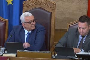 Mandić potvrdio da Spajić ne dolazi na premijerski sat, može da...