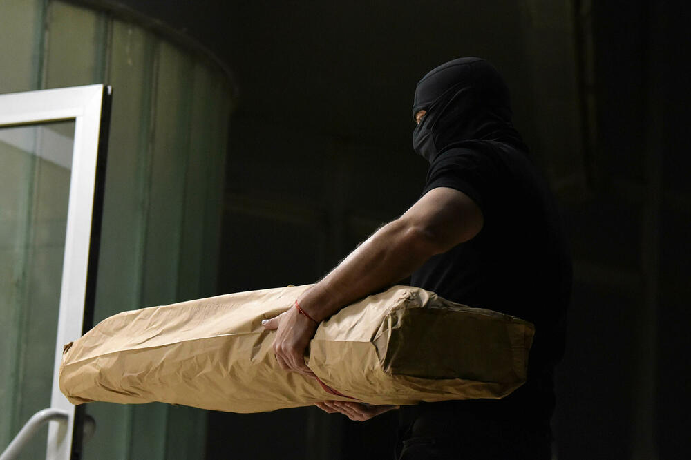 Prikupljaju dokaze protiv grupe: inspektor Specijalnog policijskog tima (Ilustracija), Foto: BORIS PEJOVIC