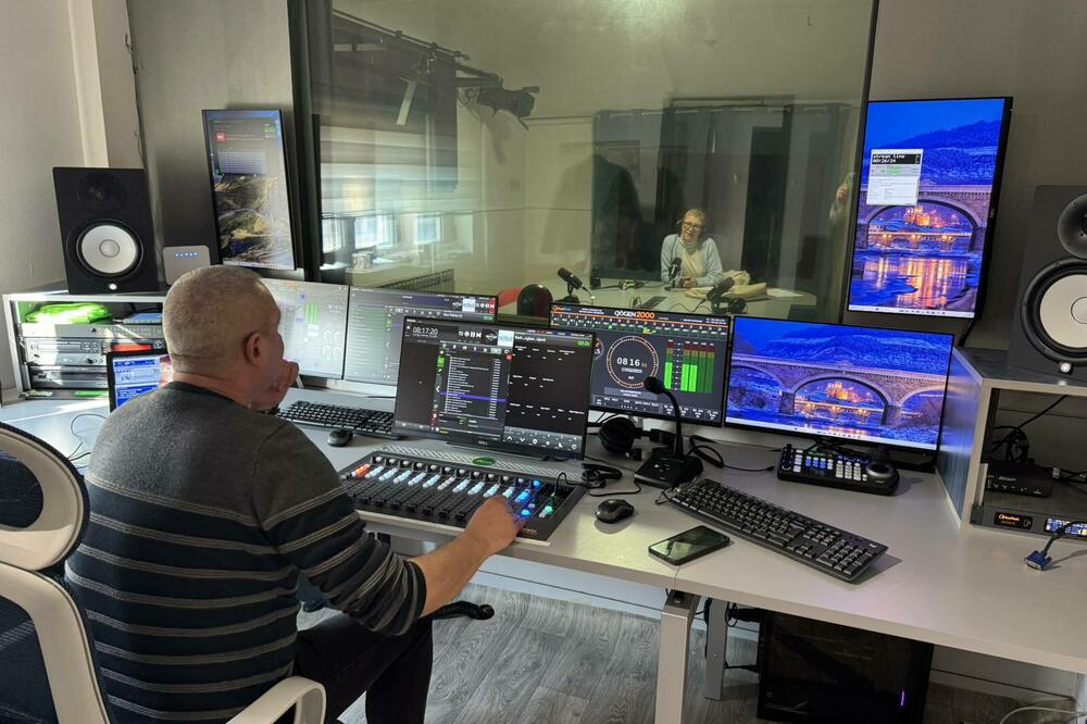 Iz studija Radio Tivta, Foto: Radio Tivat