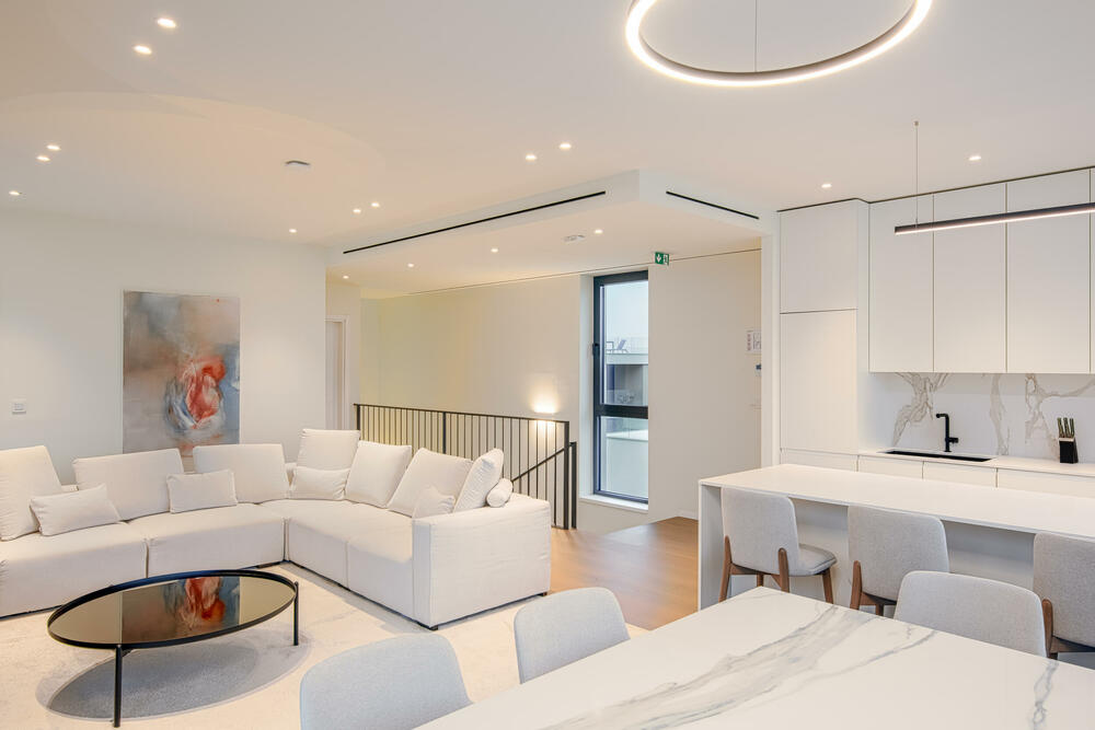 <p>Među sedam hiljada oglasa na našoj digitalnoj platformi <a href="https://soping.vijesti.me/" target="_blank">soping.me</a> ima i onih od kojih zastaje dah. Pročitajte priču o vilama u Petramu</p>