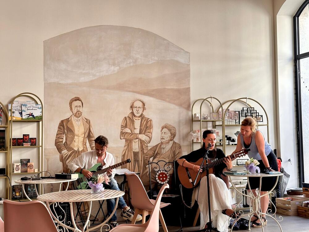 Kafe-knjižara „VersLibre“