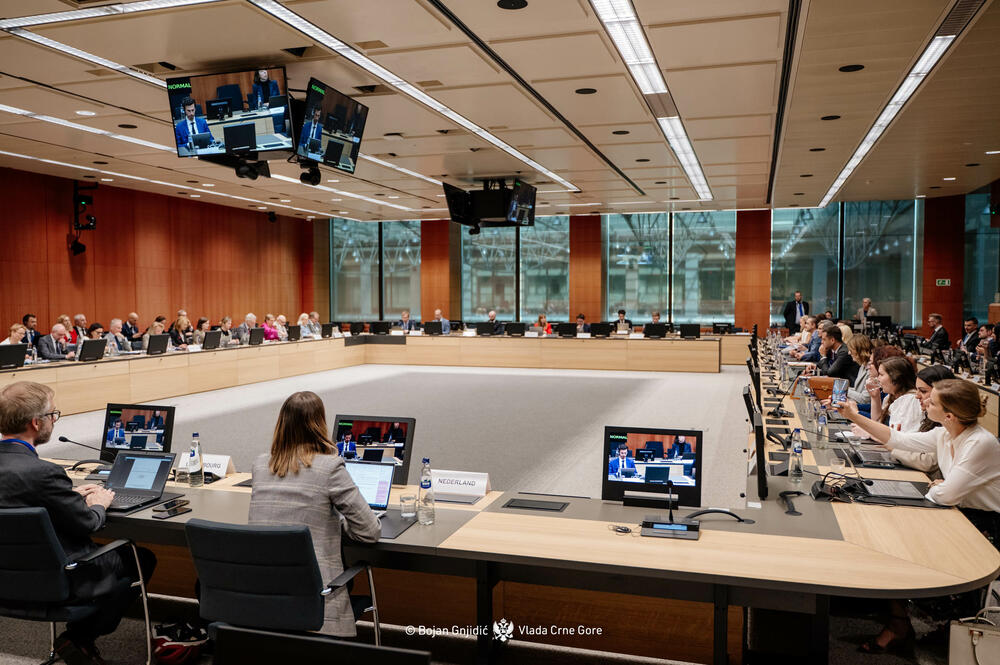 <p>Premijer je naveo da je veliki optimizam među državama članicama postojao danas, da su poruke bile vrlo ohrabrujuće, "da su poruke govorile u pravcu da računaju na Crnu Goru i da ohrabruju Crnu Goru da se sljedeću godinu i po dana maksimalno fokusira na evropske reforme i da rezultat neće izostati"</p>