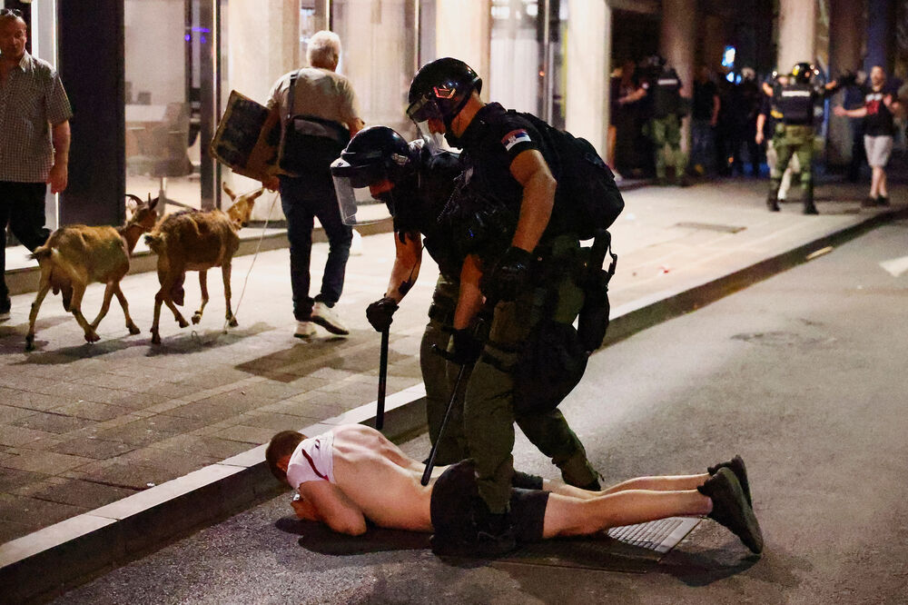 Sa protesta u Beogradu, Foto: Reuters