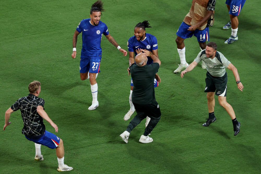 Mareska slavi sa Nkunkom, Foto: REUTERS