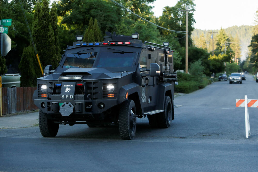 <p>"Vjerujemo da je osumnjičeni podmetnuo požar i vjerujemo da je to bila zasjeda i da je bila namjerna", rekao je sinoć šerif okruga Kutenai Bob Noris i dodao da "ti vatrogasci nisu imali šansu"</p>