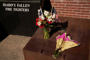 Podmetnuo požar u Ajdahou, pozvao vatrogasce, pa pucao na njih iz...