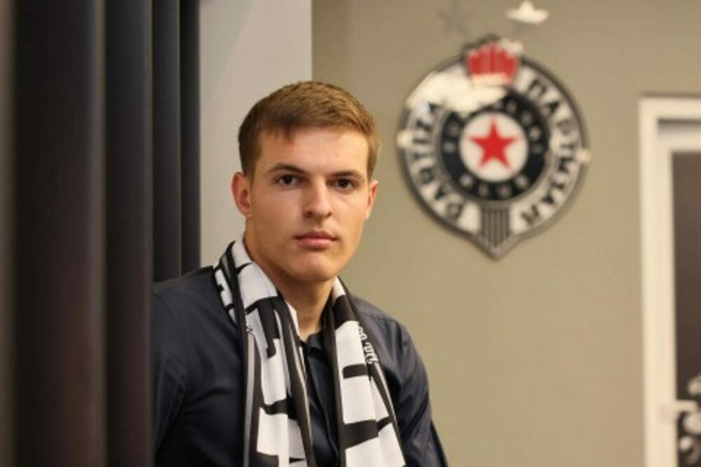 Kostić na predstaavljanju u Partizanu, Foto: FK Partizan