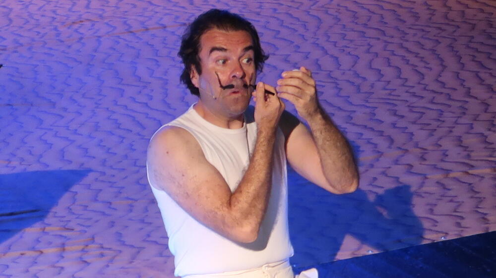 Ozren Grabarić kao Dali u predstavi