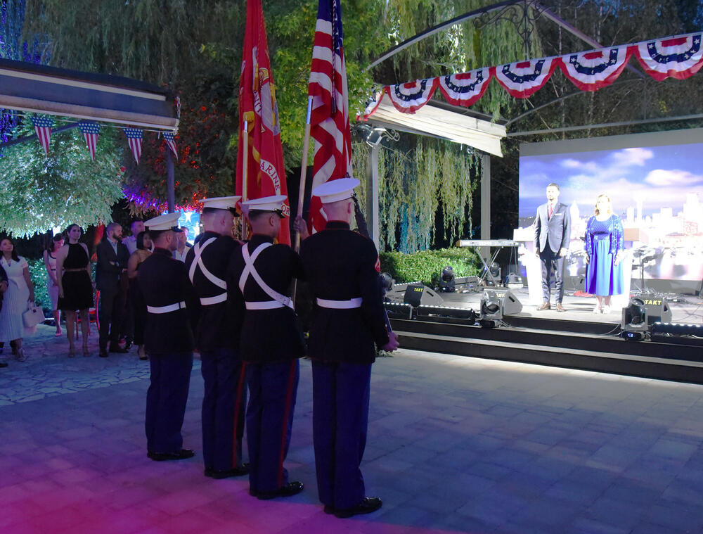 <p>"U vremenima kada se suočavamo sa ozbiljnim prijetnjama 'koje kušaju ljudske duše', kako ih je Tomas Pejn opisao u osvit američke revolucije, savezništvo sa Sjedinjenim Američkim Državama za nas ima stratešku i posebnu vrijednost”, rekao je Milatović.</p>