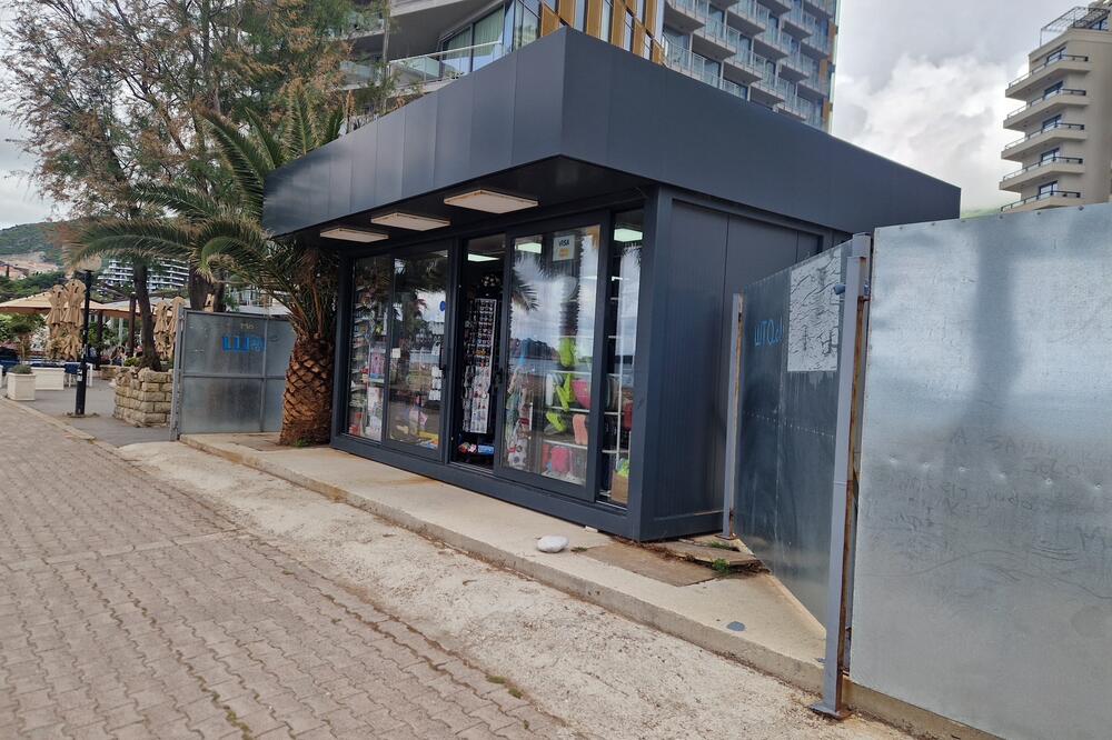 Trafika za koju u Opštini Budva tvrde da pripada Đorđu Vujović, Foto: Privatna arhiva