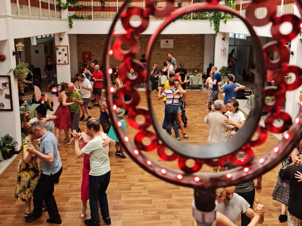 <p>Jedanaesto izdanje Internacionalnog Tango kampa u Kolašinu trajaće od 8. do 26. jula, uz bogat plesni i rekreativni program na otvorenom i podršku lokalne zajednice</p>