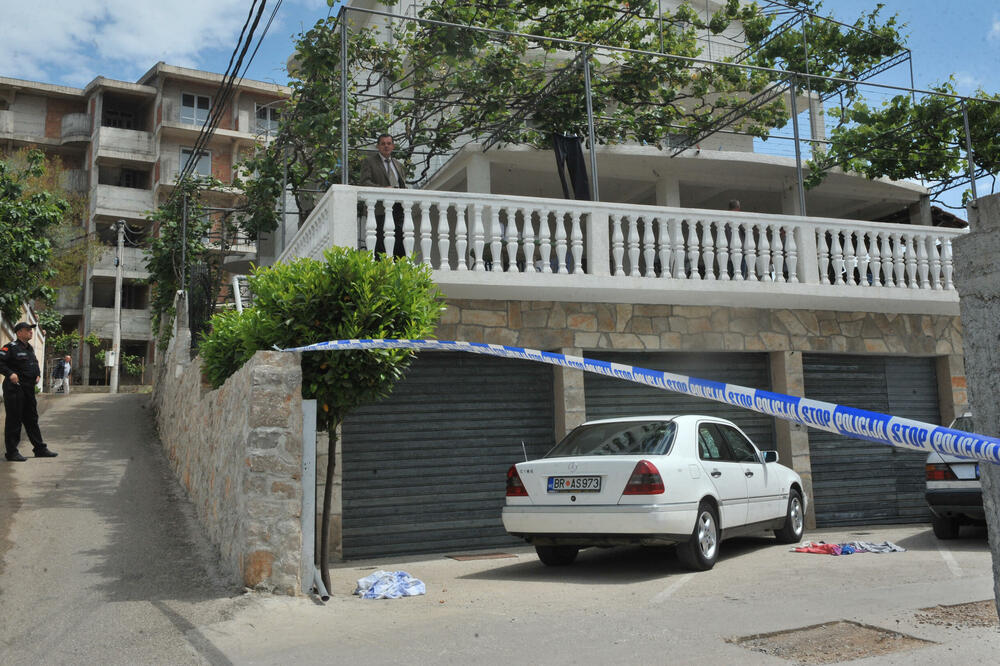 Uviđaj nakon zločina u Baru 2017. godine, Foto: Savo Prelevic