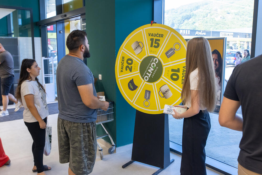 <p>Od danas je Bijelo Polje bogatije za još jedno mjesto pametne kupovine – <strong>Diskont Conto</strong> je zvanično otvorio svoja vrata u sklopu <strong>Bravera City Parka</strong>, prvog retail parka na sjeveru Crne Gore!</p>