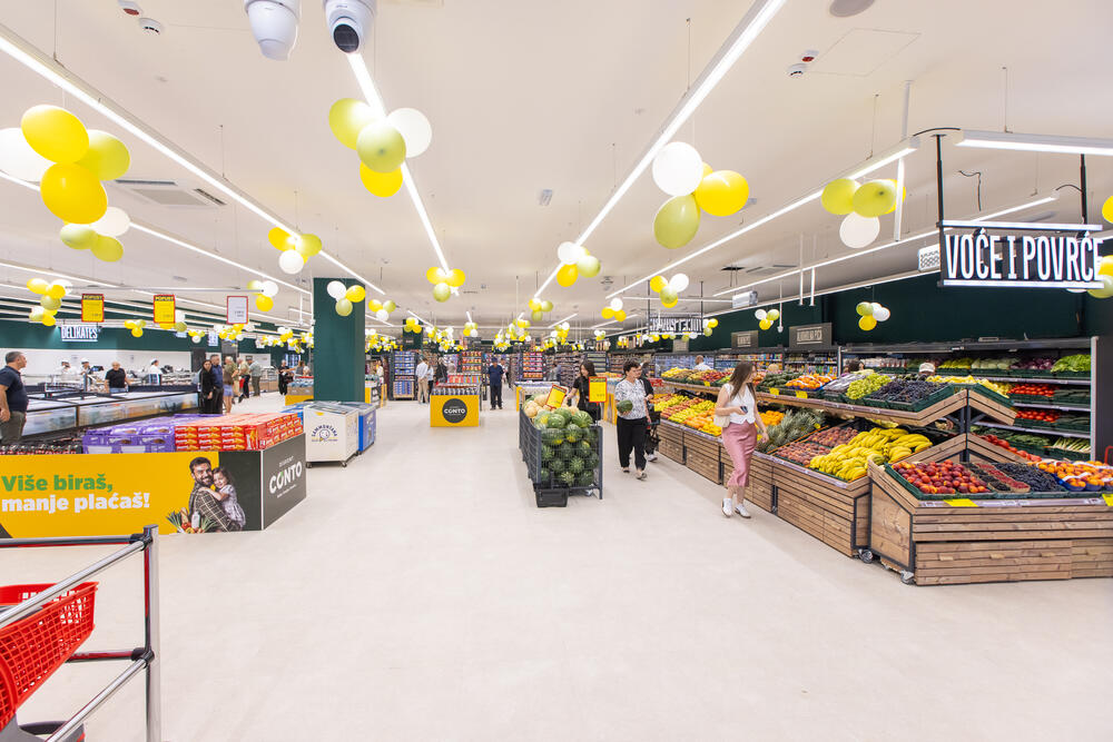 <p>Od danas je Bijelo Polje bogatije za još jedno mjesto pametne kupovine – <strong>Diskont Conto</strong> je zvanično otvorio svoja vrata u sklopu <strong>Bravera City Parka</strong>, prvog retail parka na sjeveru Crne Gore!</p>