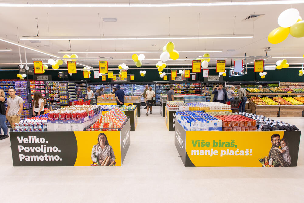 <p>Od danas je Bijelo Polje bogatije za još jedno mjesto pametne kupovine – <strong>Diskont Conto</strong> je zvanično otvorio svoja vrata u sklopu <strong>Bravera City Parka</strong>, prvog retail parka na sjeveru Crne Gore!</p>