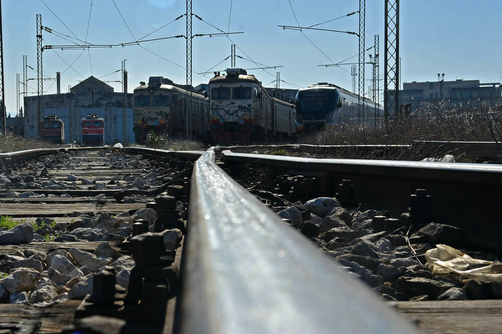 Kompanija tvrdi da dobija nedovoljno novca za održavanje pruge, Foto: BORIS PEJOVIC