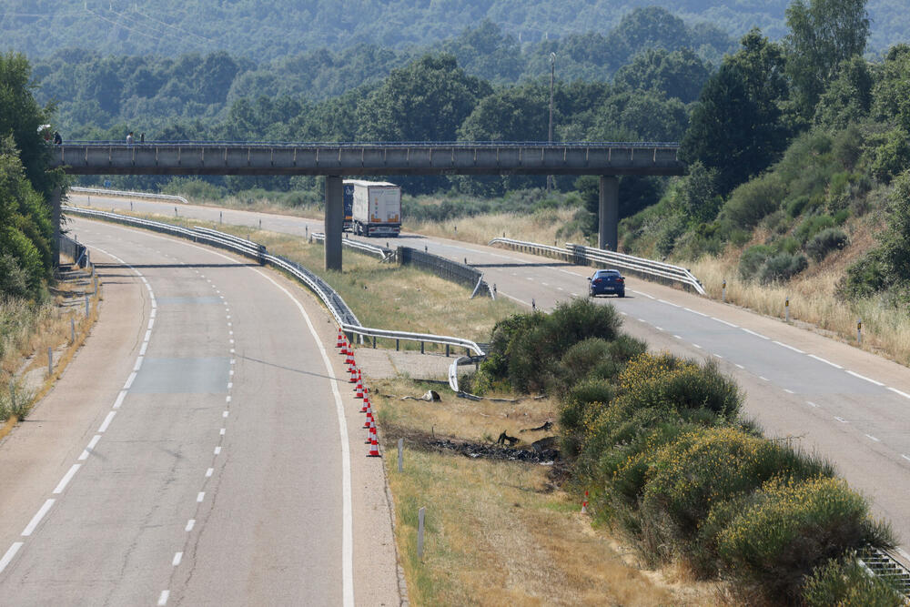 <p>Napadač Liverpula se vraćao sa odmora kako bi se priključio pripremama za novu sezonu, a doktori su mu savjetovali da ne putuje avionom zbog nedavne operacije pluća</p>