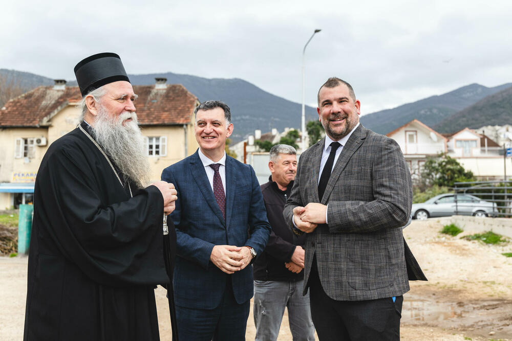 Joanikije, Komnenović i Krapović