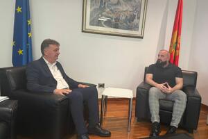 Suočavanje sa prošlošću da bude oslobođeno od svih političkih...