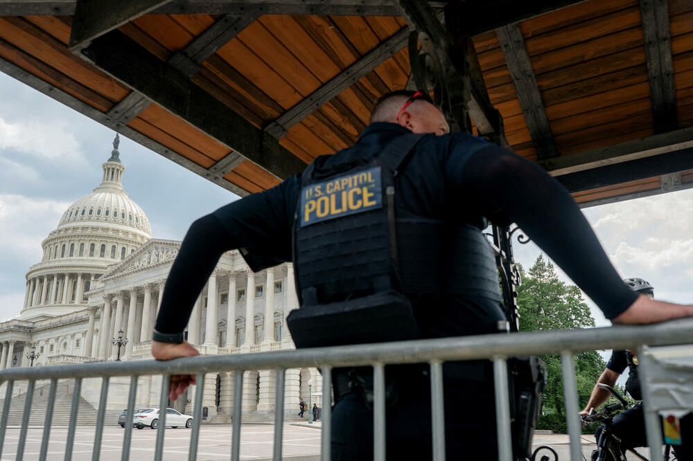 Policijski kontrolni punkt kod Kapitola nakon upozorenja na povećanu prijetnju od terorizma, Foto: REUTERS