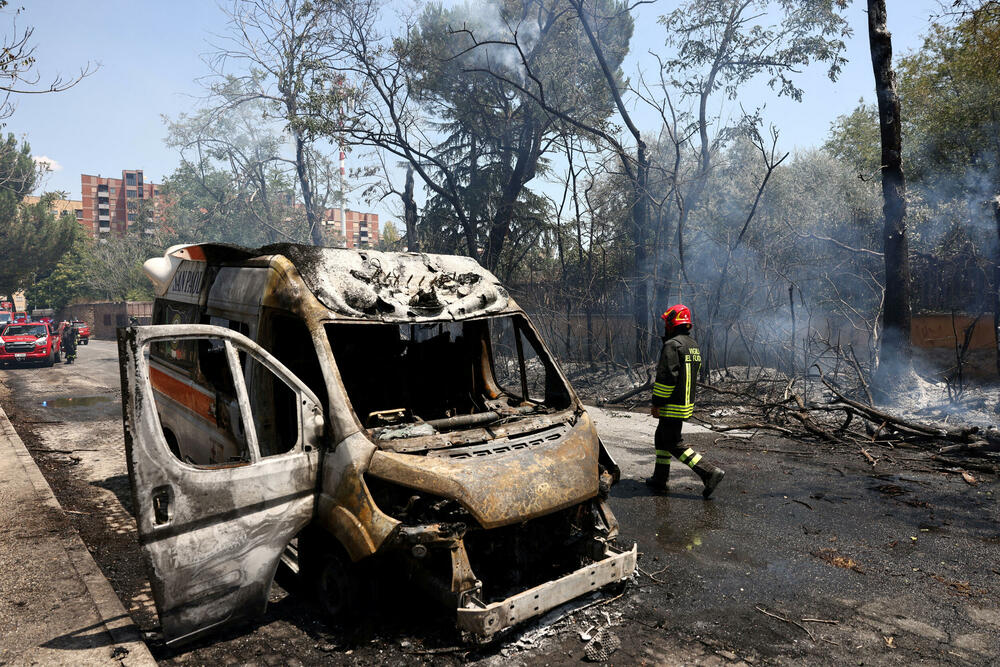 <p>Osobe pogođene eksplozijom liječe se u lokalnim bolnicama, izvijestile su italijanske novinske agencije, a dvoje njih je u kritičnom stanju zbog teških opekotina</p>