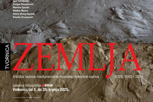 Ivana Radovanović na izložbi "Tvornica Zemlja"