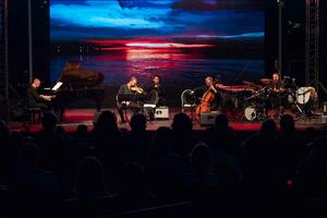 "Makedonissimo" oduševio publiku na otvaranju muzičkog programa...