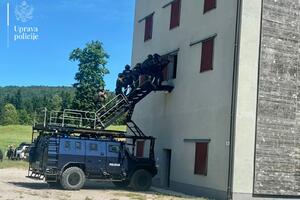 Rakonjac i Pavićević u posjeti specijalnoj jedinici policije...