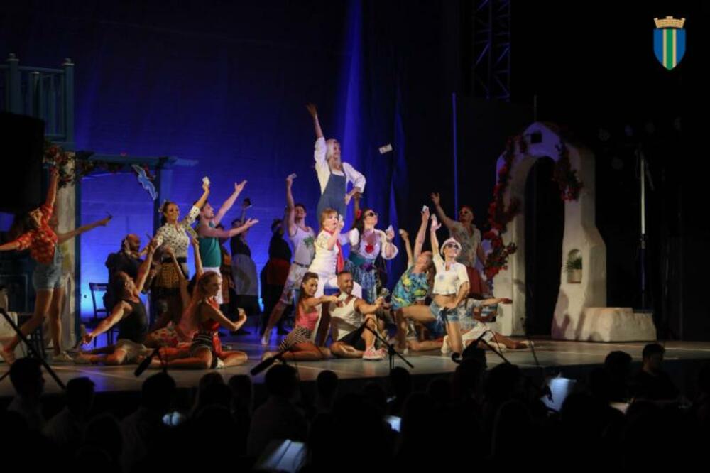Mjuzikl "Mamma Mia", Foto: Opština Bar