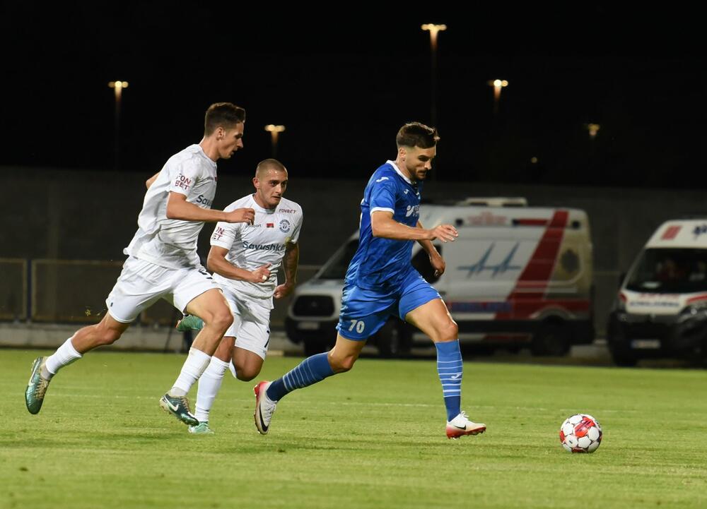 <p>Sutjeska večeras u Nikšiću, u prvom meču 1. kola kvalifikacija za Ligu konferencije poražena od bjeloruskog Dinamo Bresta 2:1</p>