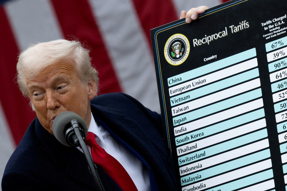Tramp drži govor o tarifama u Bijeloj kući u Vašingtonu, 2. april 2025. godine., Foto: Reuters