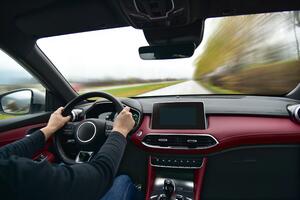 Vozila na auto-putu "Princeza Ksenija" brzinom od 202 km/h,...