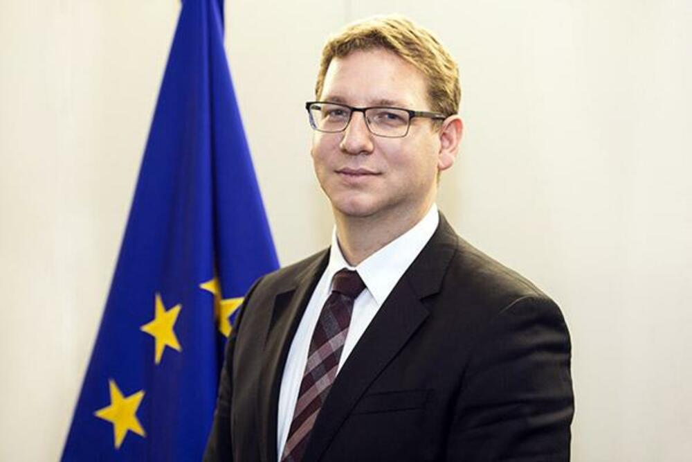 Seibert is also called the informal 'co-president' of the EC